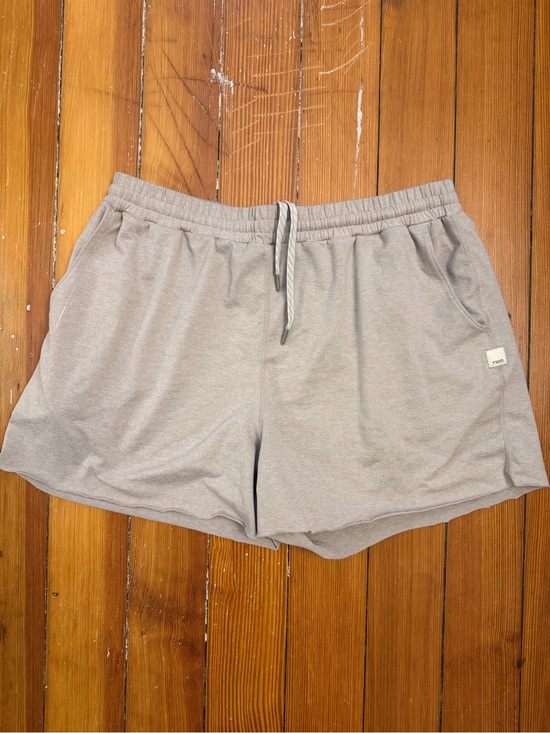 Vuori Pants - Vuori halo boyfriend shorts